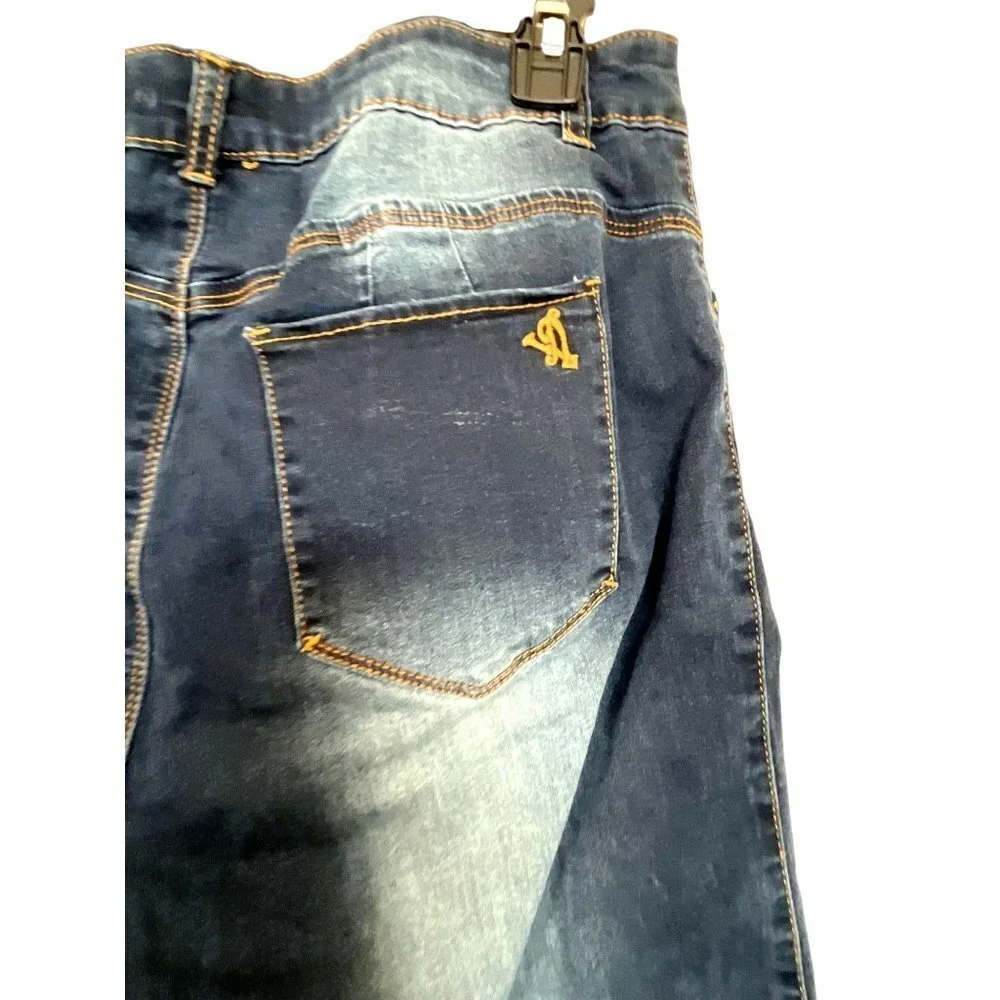VIP Bermuda Jean Shorts 33 - Picture 7 of 7